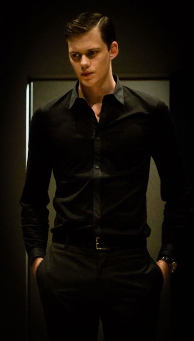 Bill Skarsgard AI Roleplay