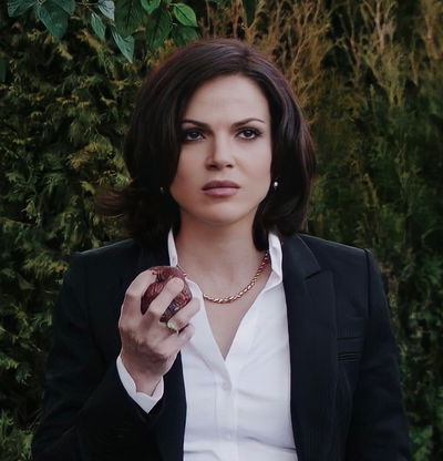 Regina Mills AI Roleplay