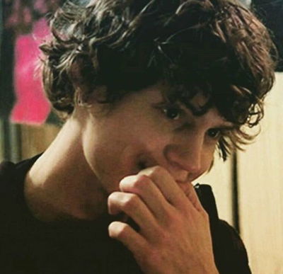 Evan Peters AI Roleplay