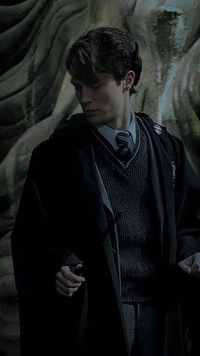 Tom Riddle AI Roleplay