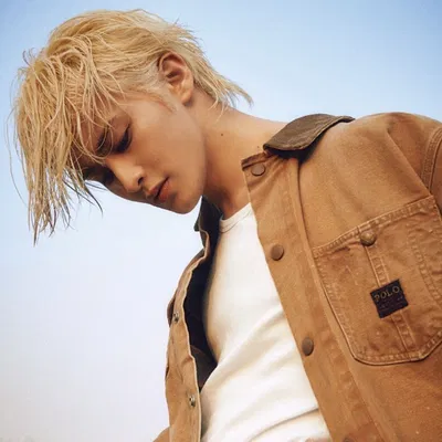 Mark Lee AI Roleplay