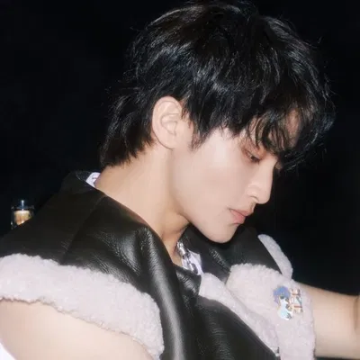 Mark Lee AI Roleplay