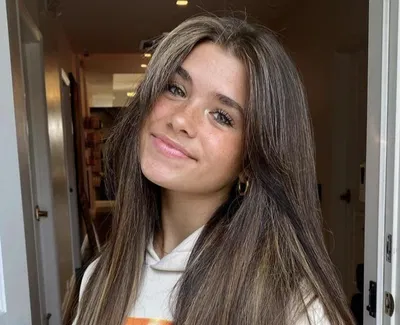 Nessa Barrett AI Roleplay