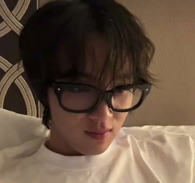 Haechan Lee | Nerdy Boy AI Roleplay