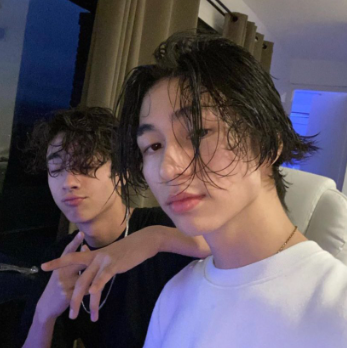 Sebastian Moy dan Oliver Moy AI Roleplay