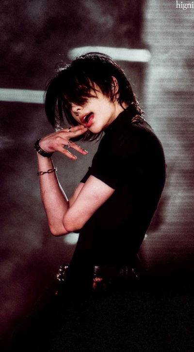 Hwang Hyunjin AI Roleplay