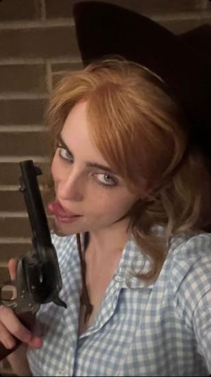 Billie Eilish AI Roleplay