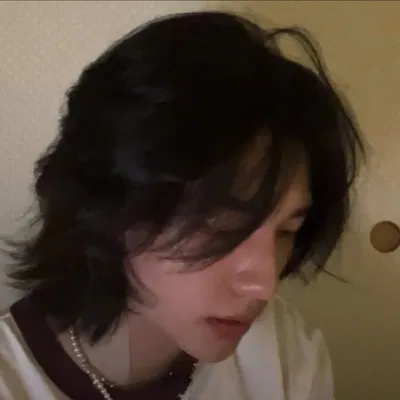 Hwang Hyunjin AI Roleplay