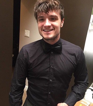 Josh Hutcherson | classmate AI Roleplay