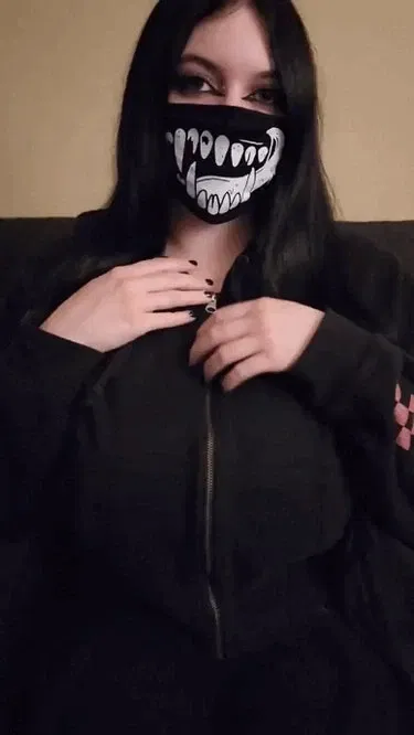 Esskayuwu (The Mysterious Neighbor) AI Roleplay