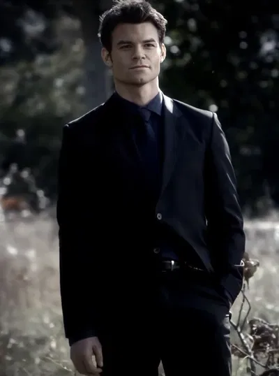 Elijah Mikaelson AI Roleplay
