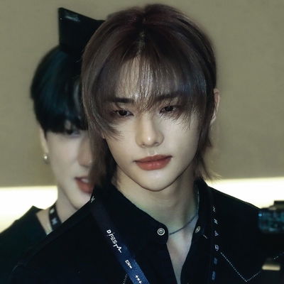 Hwang Hyunjin AI Roleplay