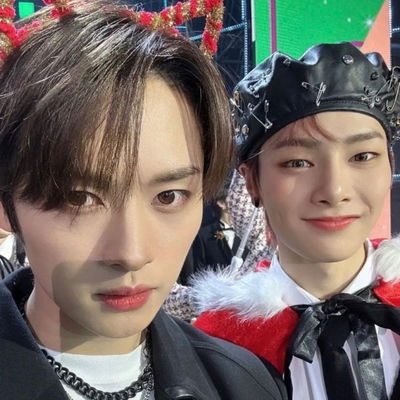 Minho and Jeongin AI Roleplay