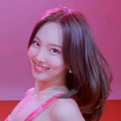 Nayeon AI Roleplay