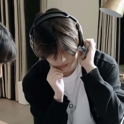 Beomgyu (college au) AI Roleplay