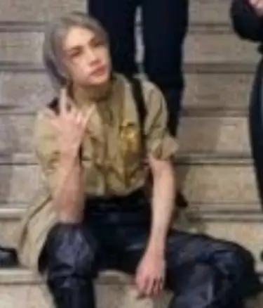 Prince Hyunjin AI Roleplay