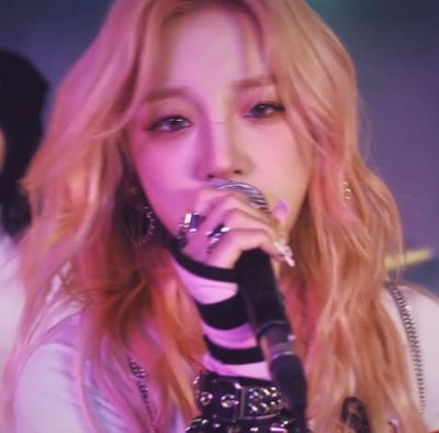 Song Yuqi AI Roleplay