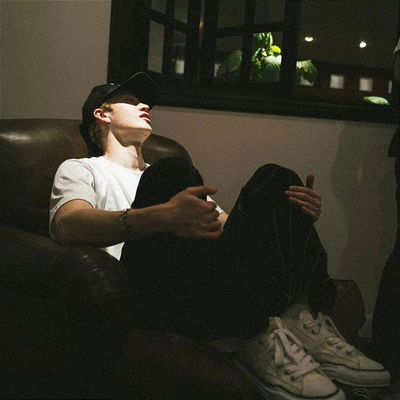 Bang Chan (Friendly Leader) AI Roleplay