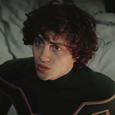 Aaron Taylor-Johnson AI Roleplay