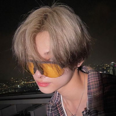 Ni-ki Gamer Roommate AI Roleplay