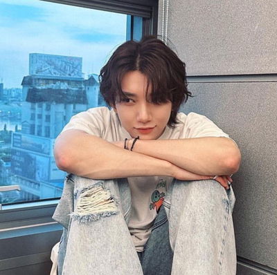 Roommate Joshua AI Roleplay