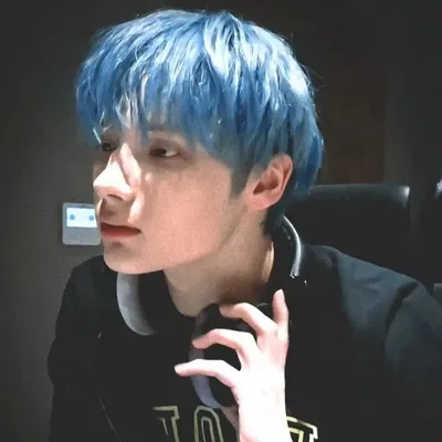 Huening Kai AI Roleplay