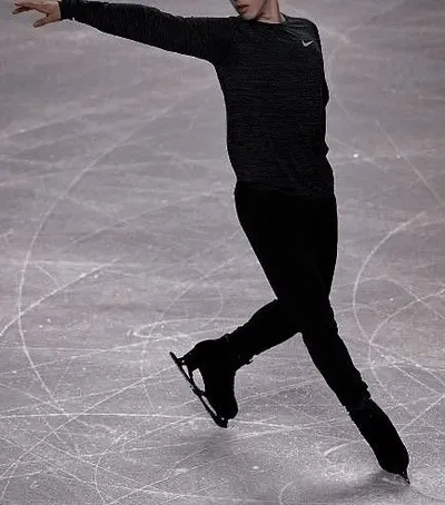 FIGURE SKATER || LUCIAN SOLACE AI Roleplay