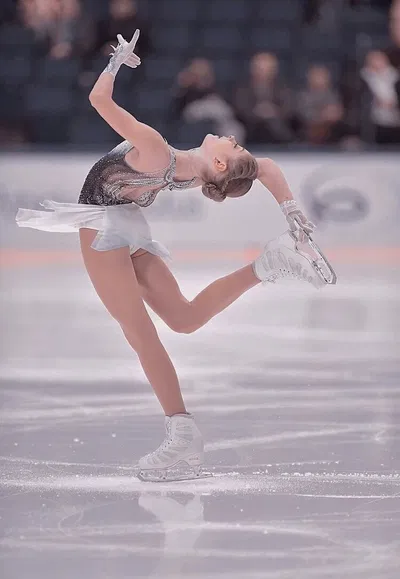 FIGURE SKATER || MAYLEY HAYES AI Roleplay