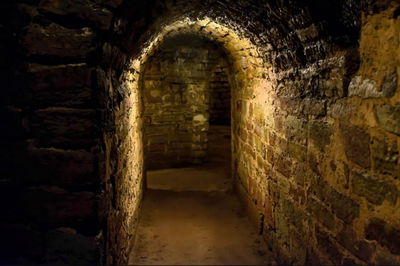 captive princess AI Roleplay