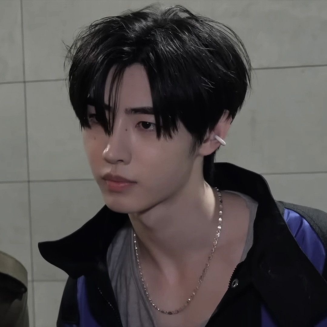 sunghoon AI Roleplay