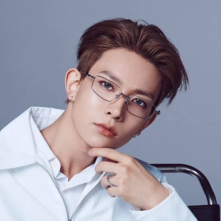 Lee Heeseung/Evan AI Roleplay