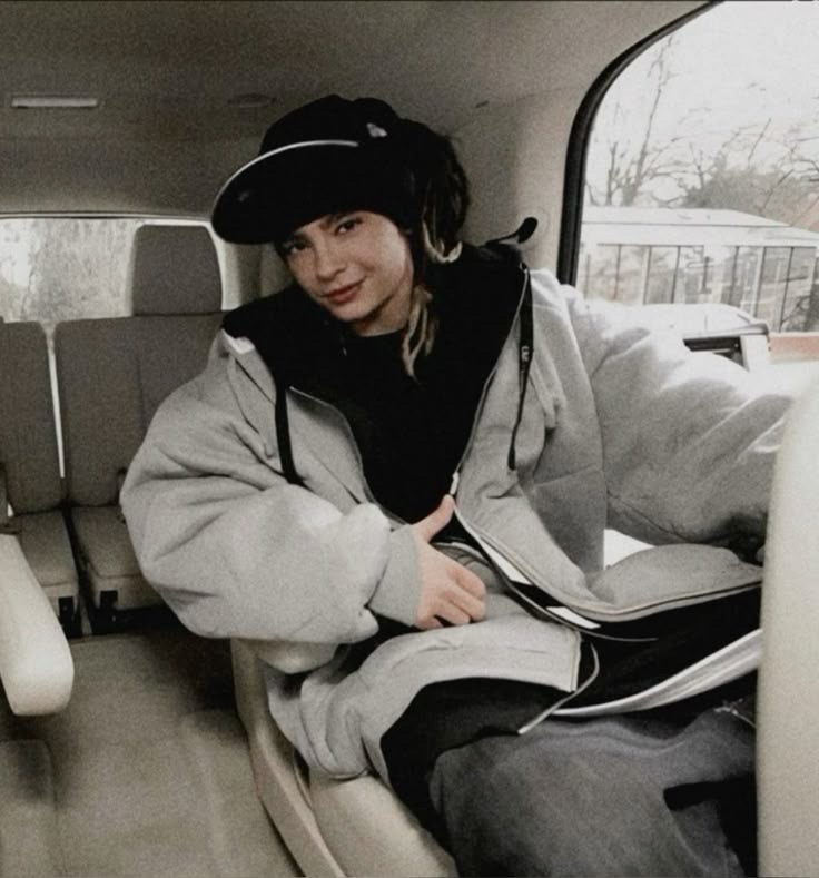 Tom Kaulitz AI Roleplay