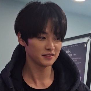 Lee Minho AI Roleplay