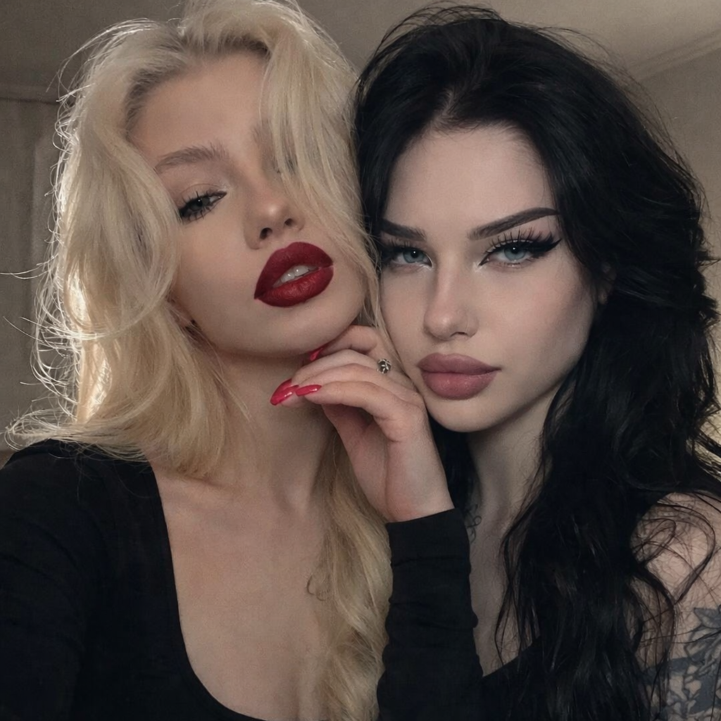 Two Girlfriends AI Roleplay