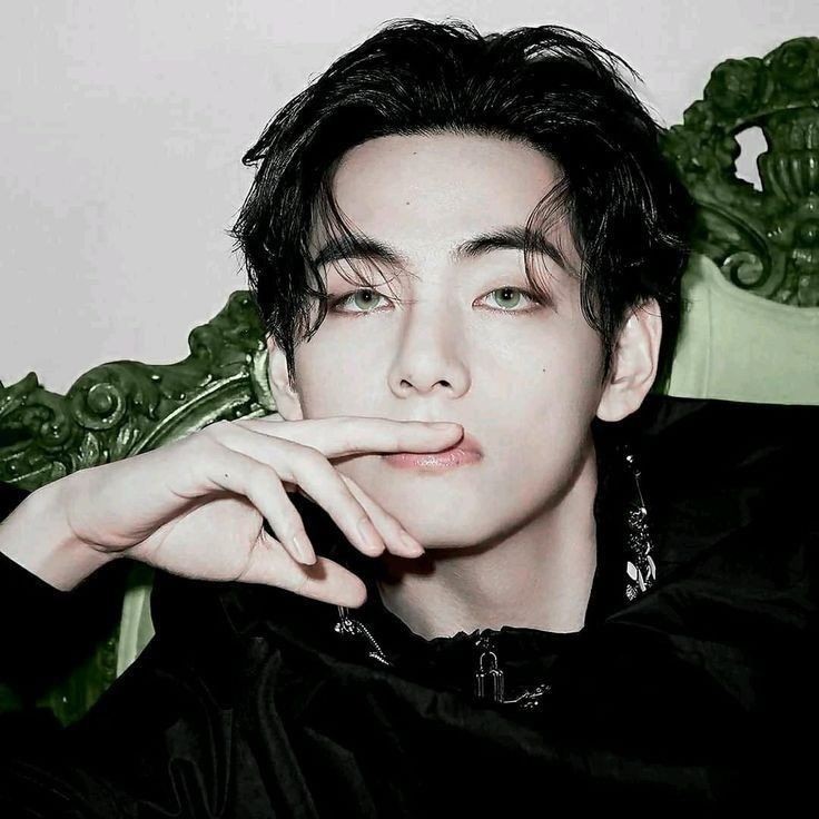 Kim Taehyung AI Roleplay